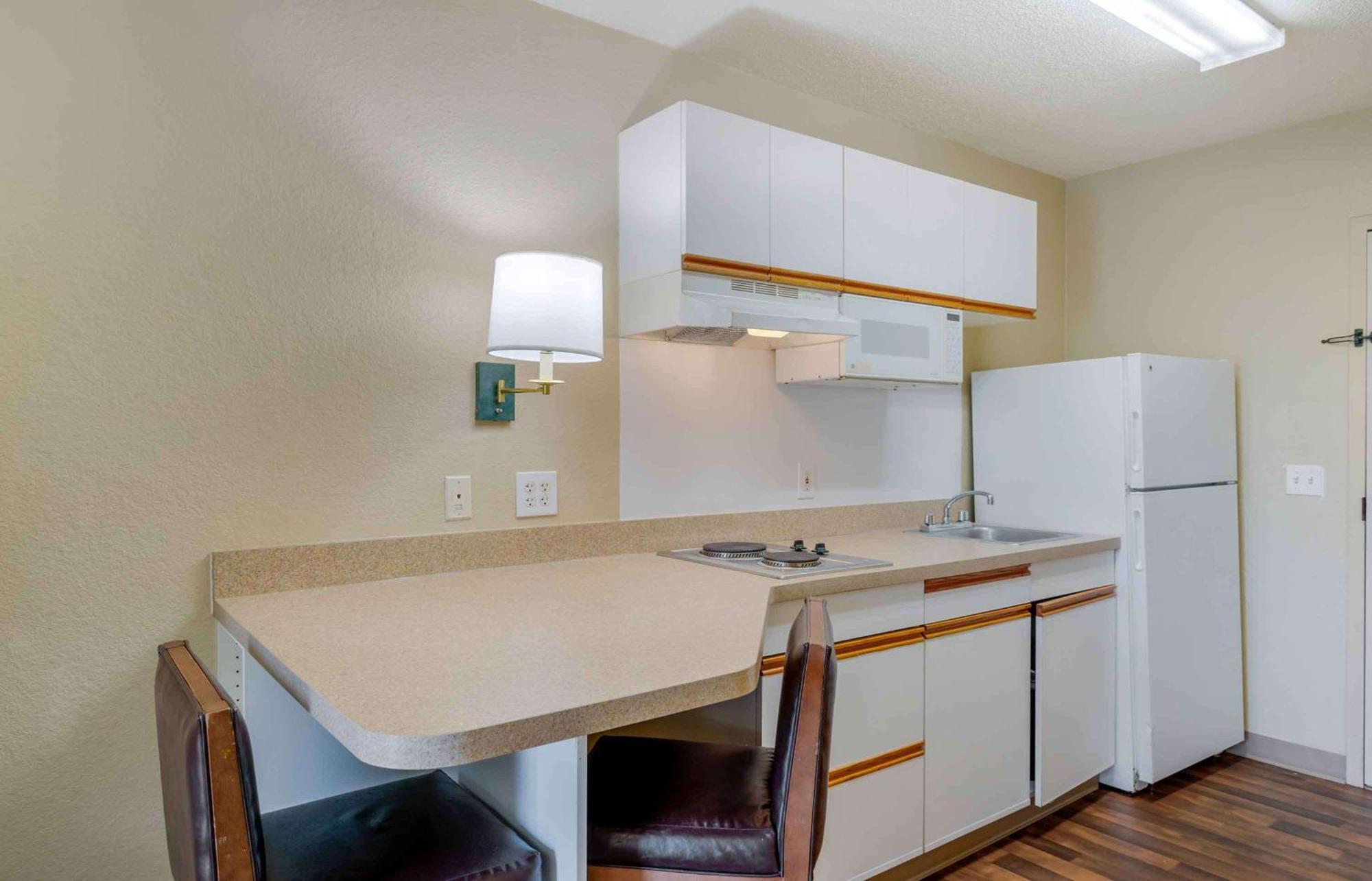 Extended Stay America Suites - Atlanta - Marietta - Powers Ferry Rd Sandy Springs Exterior foto