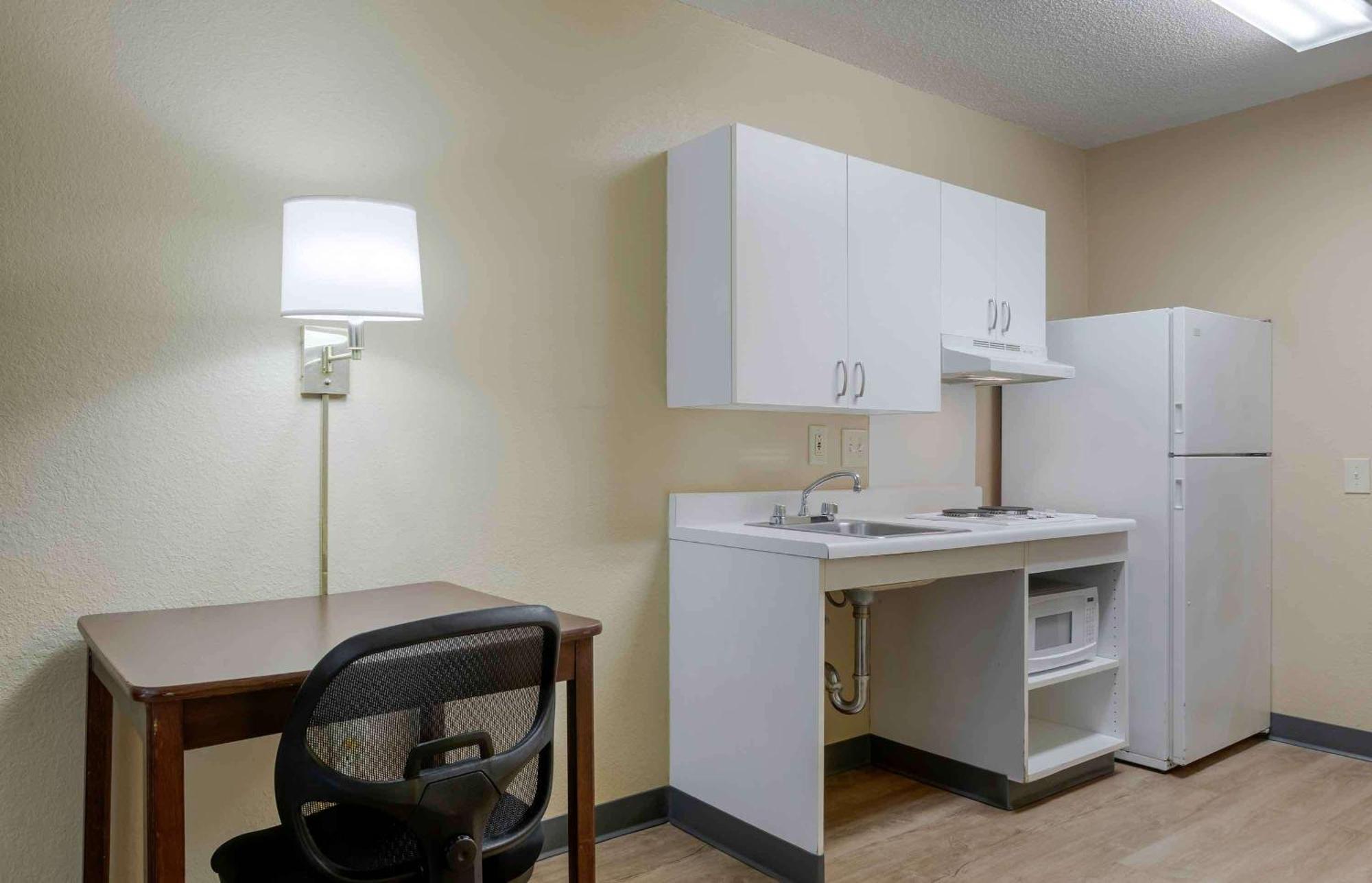 Extended Stay America Suites - Atlanta - Marietta - Powers Ferry Rd Sandy Springs Exterior foto